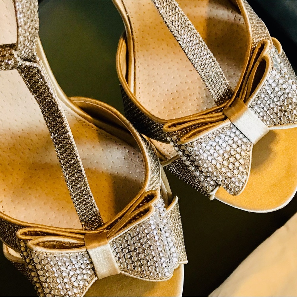 Brand New True Decadence Gold Glitter Bow Shoes 👠 - Picture 5 of 5